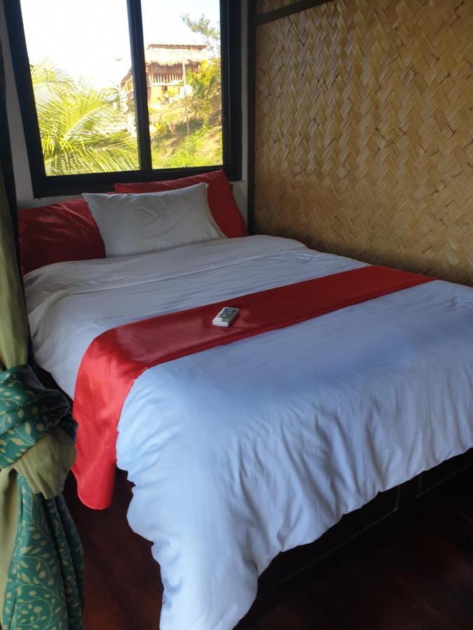 Miley Lodging Restobar New Busuanga 外观 照片